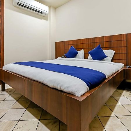 Fabexpress Marigold I Hotell New Delhi Exteriör bild